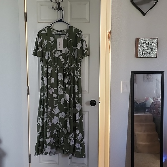 Ladies faux wrap dress - Picture 2 of 3